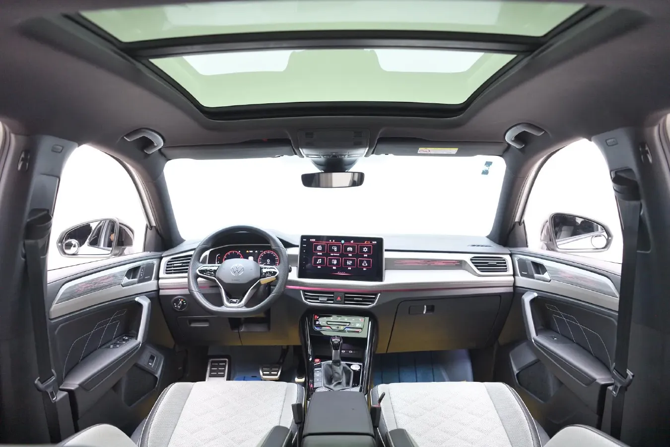 2023 Volkswagen Tayron X 2.0T 220HP L4 7DCT,autocango,china used car exporter,china ev exporter,chinese used car exporter,chinese used ev exporter