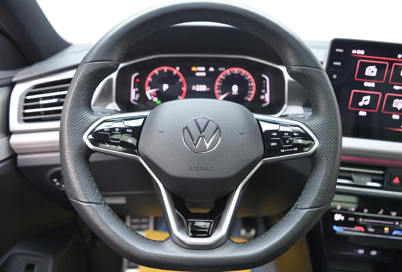 2023 Volkswagen Tayron X 2.0T 220HP L4 7DCT,autocango,china used car exporter,china ev exporter,chinese used car exporter,chinese used ev exporter