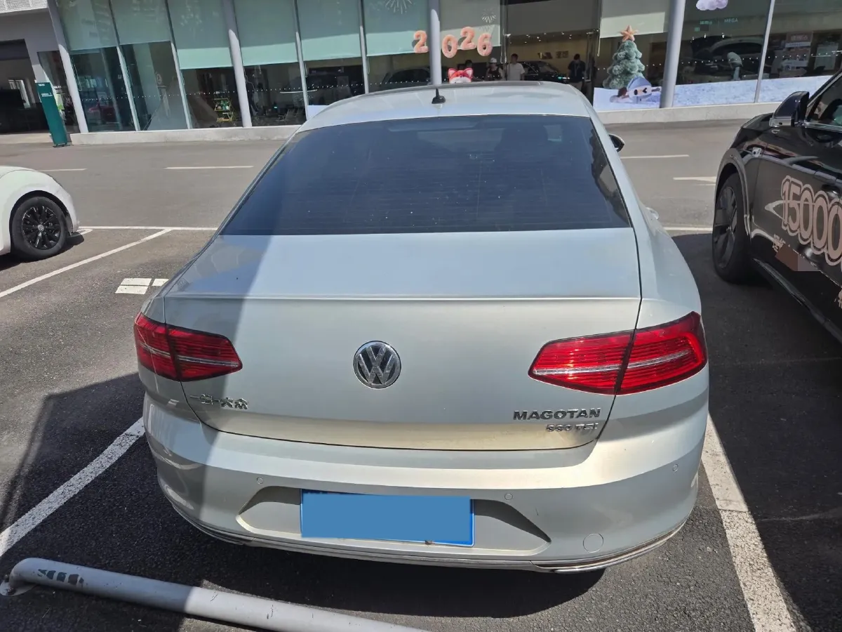 2018 Volkswagen Magotan 1.8T 180HP L4 7DCT,autocango,china used car exporter,china ev exporter,chinese used car exporter,chinese used ev exporter