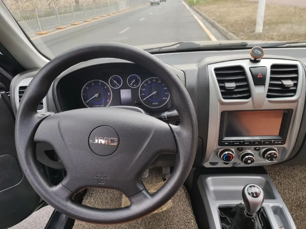 2018 Isuzu Jim 2.5T 129HP L4 6MT,autocango,china used car exporter,china ev exporter,chinese used car exporter,chinese used ev exporter