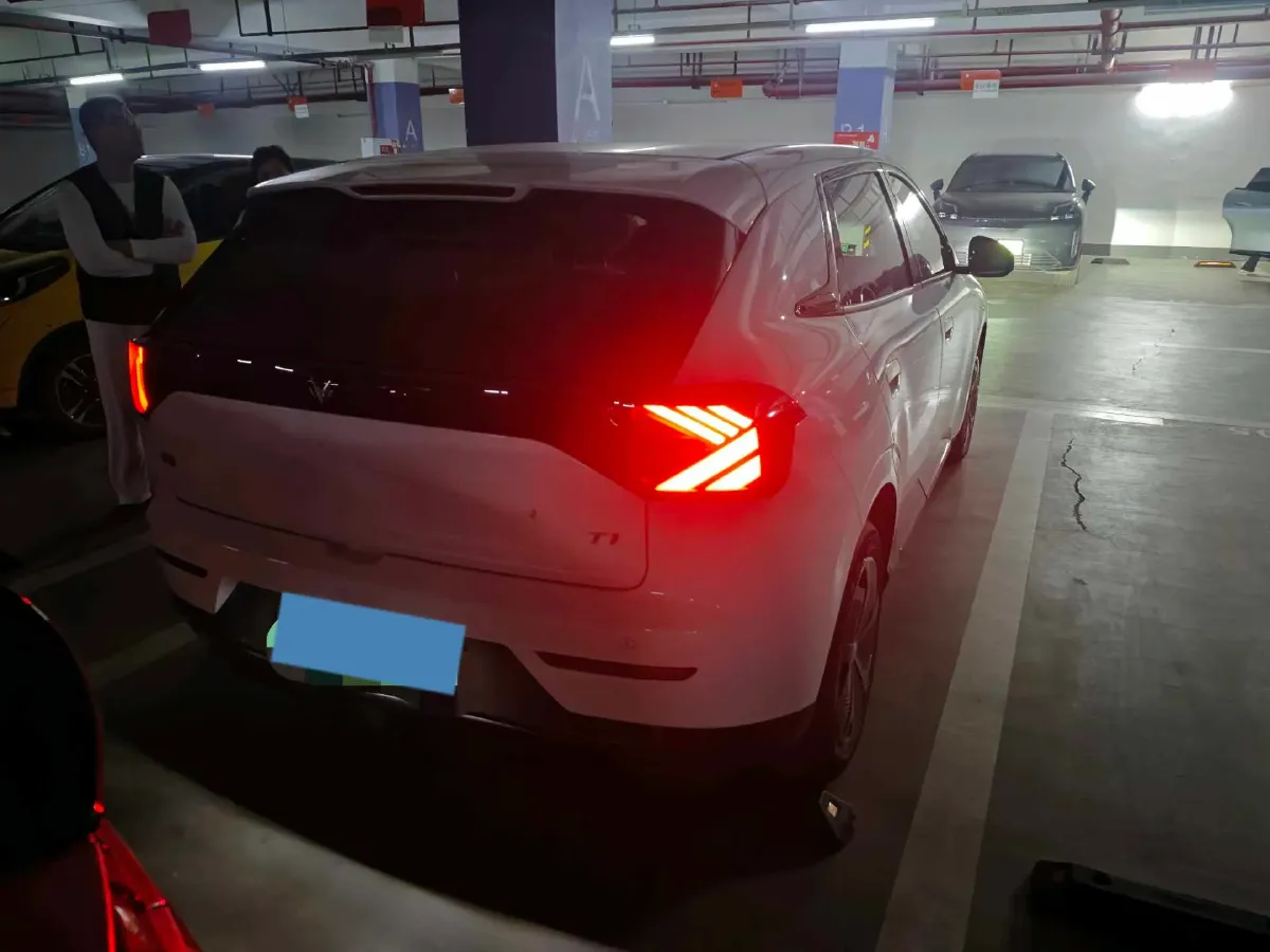 2025 ARCFOX T1 BEV,autocango,china used car exporter,china ev exporter,chinese used car exporter,chinese used ev exporter