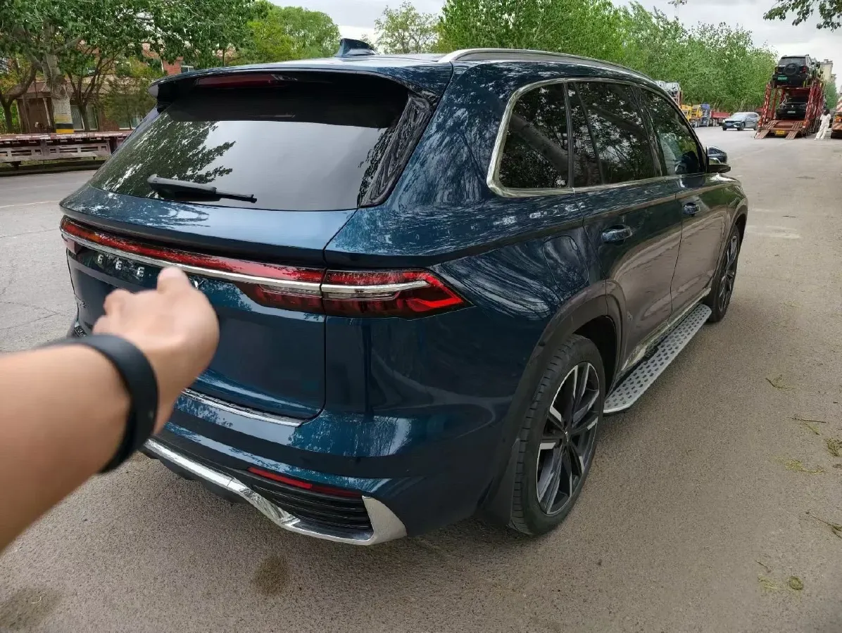 2021 Geely Monjaro 2.0T 218HP L4 7DCT,autocango,china used car exporter,china ev exporter,chinese used car exporter,chinese used ev exporter