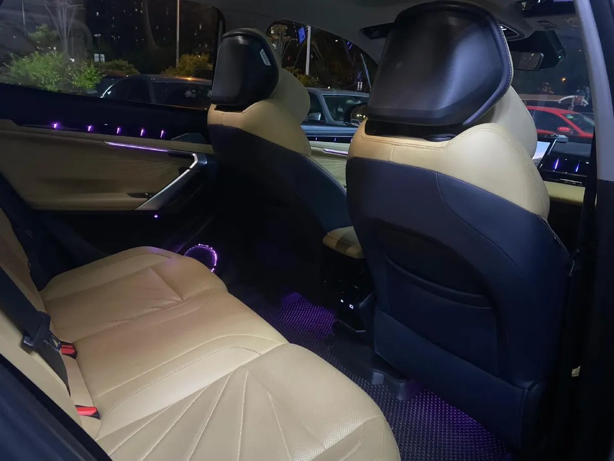 2023 Geely StarRay 1.5T 181HP L4 7DCT,autocango,china used car exporter,china ev exporter,chinese used car exporter,chinese used ev exporter