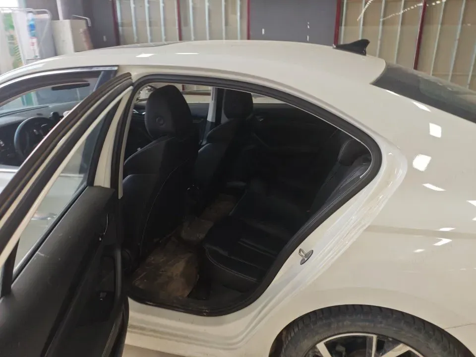 2021 Skoda Octavia 1.4T 150HP L4 7DCT,autocango,china used car exporter,china ev exporter,chinese used car exporter,chinese used ev exporter