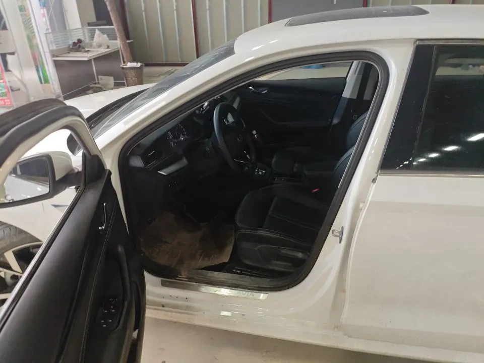 2021 Skoda Octavia 1.4T 150HP L4 7DCT,autocango,china used car exporter,china ev exporter,chinese used car exporter,chinese used ev exporter