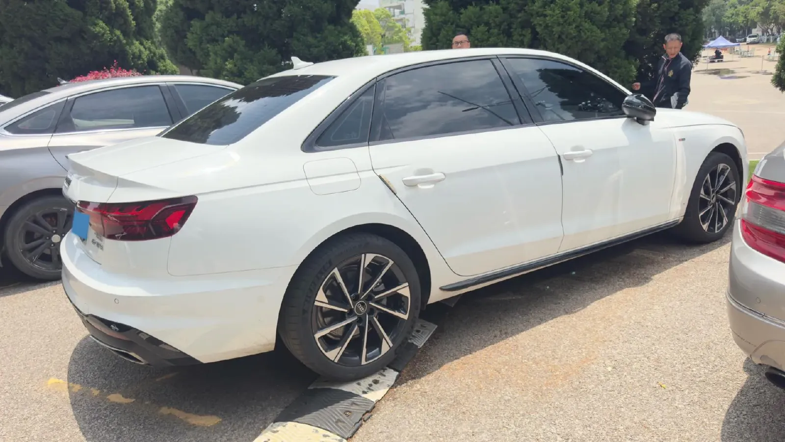 2023 Audi A4L 2.0T 190HP L4 7DCT,autocango,china used car exporter,china ev exporter,chinese used car exporter,chinese used ev exporter