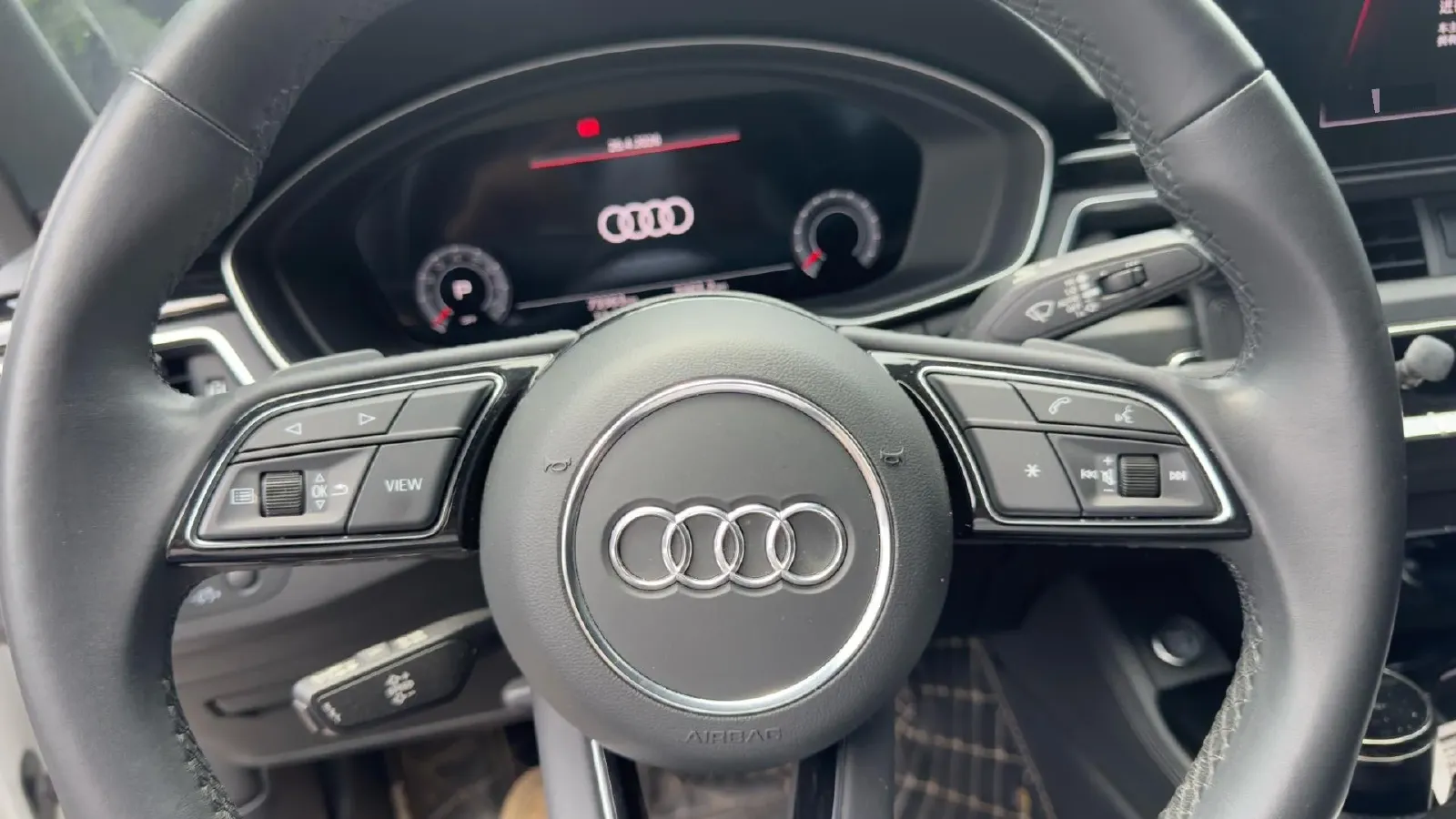 2023 Audi A4L 2.0T 190HP L4 7DCT,autocango,china used car exporter,china ev exporter,chinese used car exporter,chinese used ev exporter