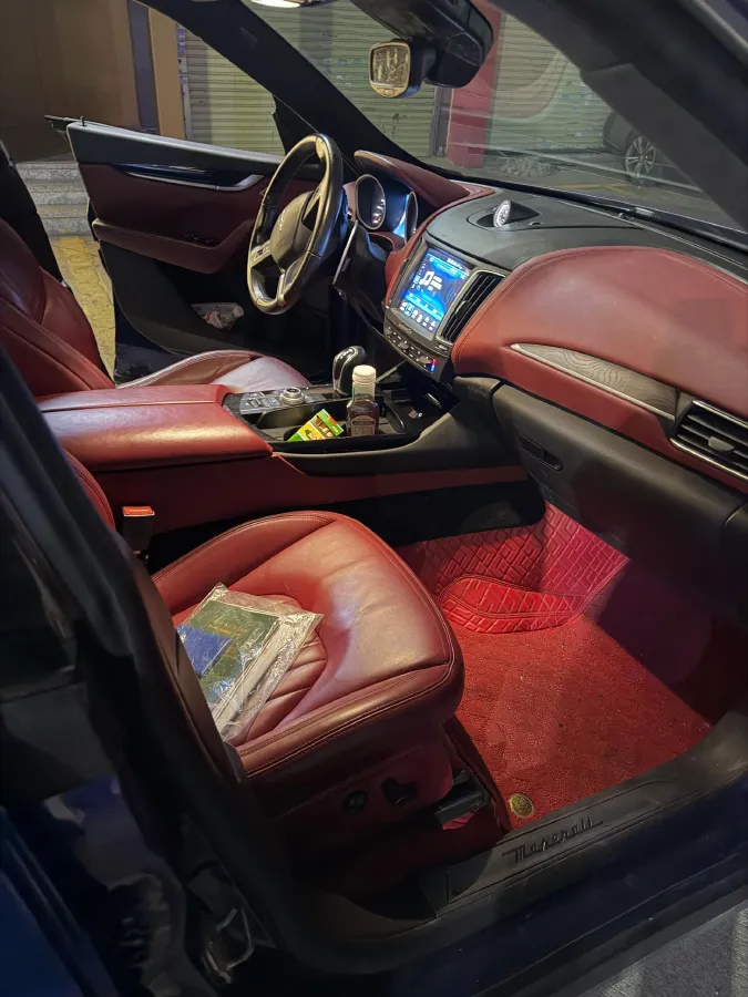 2019 Maserati Levante 3.0T 350HP V6 8AT,autocango,china used car exporter,china ev exporter,chinese used car exporter,chinese used ev exporter