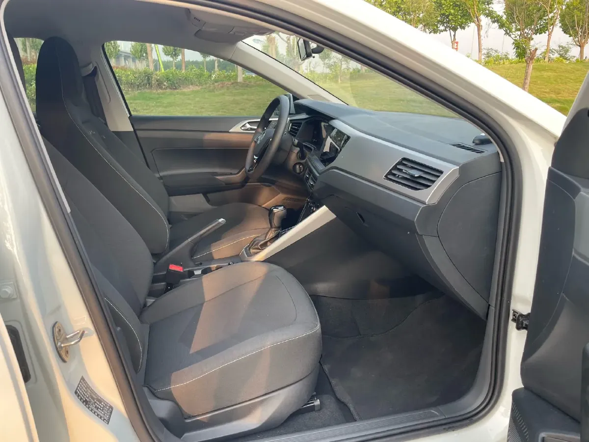 2023 Volkswagen Polo 1.5L 113HP L4 6AT,autocango,china used car exporter,china ev exporter,chinese used car exporter,chinese used ev exporter