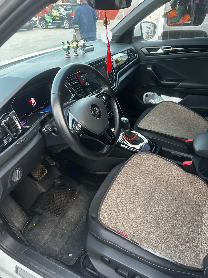 2020 Volkswagen T-Roc 1.4T 150HP L4 7DCT,autocango,china used car exporter,china ev exporter,chinese used car exporter,chinese used ev exporter