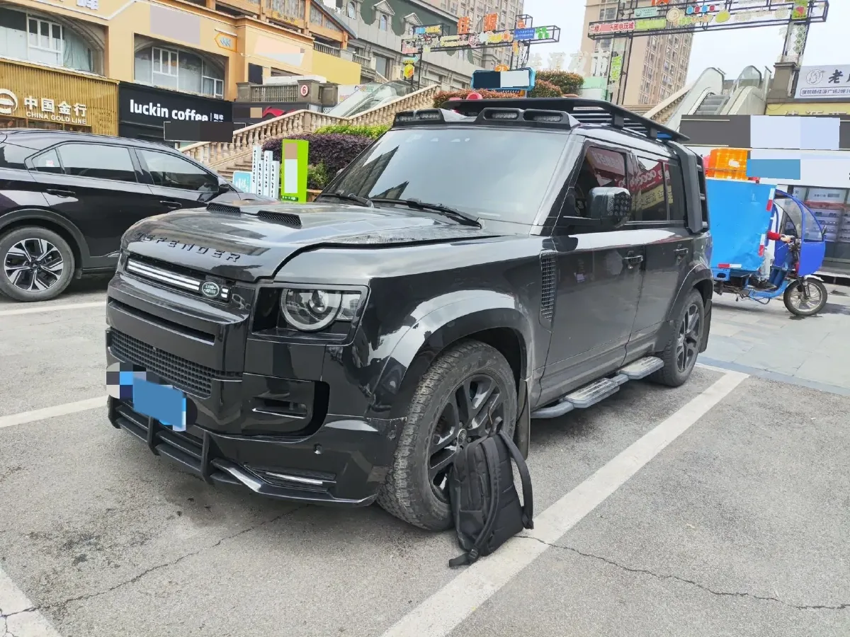 2023 Land Rover Defender 3.0T 400HP L6 8AT,autocango,china used car exporter,china ev exporter,chinese used car exporter,chinese used ev exporter