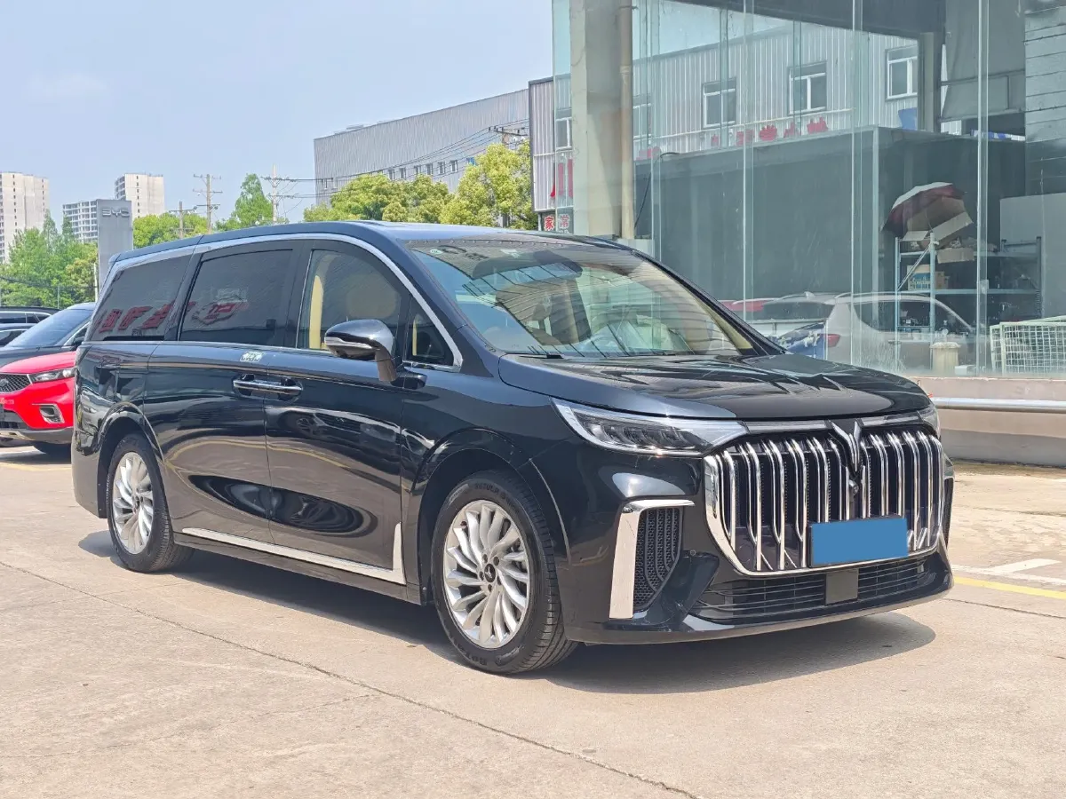2022 Voyah Dream 1.5T 136HP L4 PHEV 25.57KWH,autocango,china used car exporter,china ev exporter,chinese used car exporter,chinese used ev exporter
