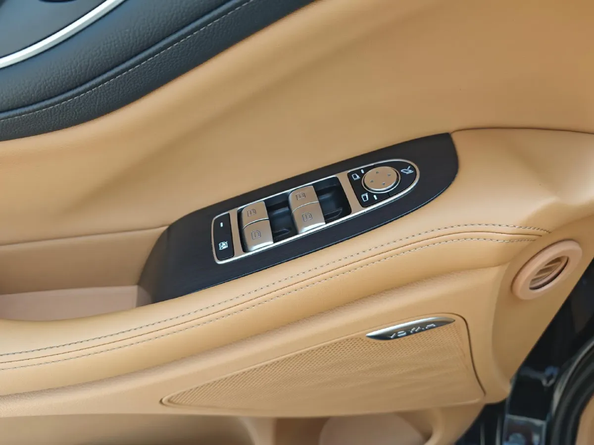 2022 Voyah Dream 1.5T 136HP L4 PHEV 25.57KWH,autocango,china used car exporter,china ev exporter,chinese used car exporter,chinese used ev exporter