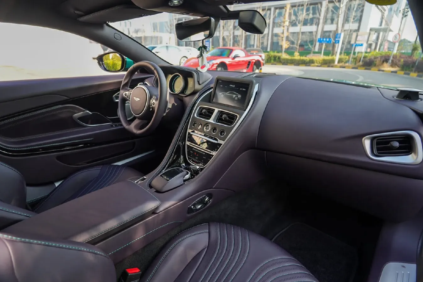 2019 Aston Martin DB11 4.0T 510HP V8 8AT,autocango,china used car exporter,china ev exporter,chinese used car exporter,chinese used ev exporter