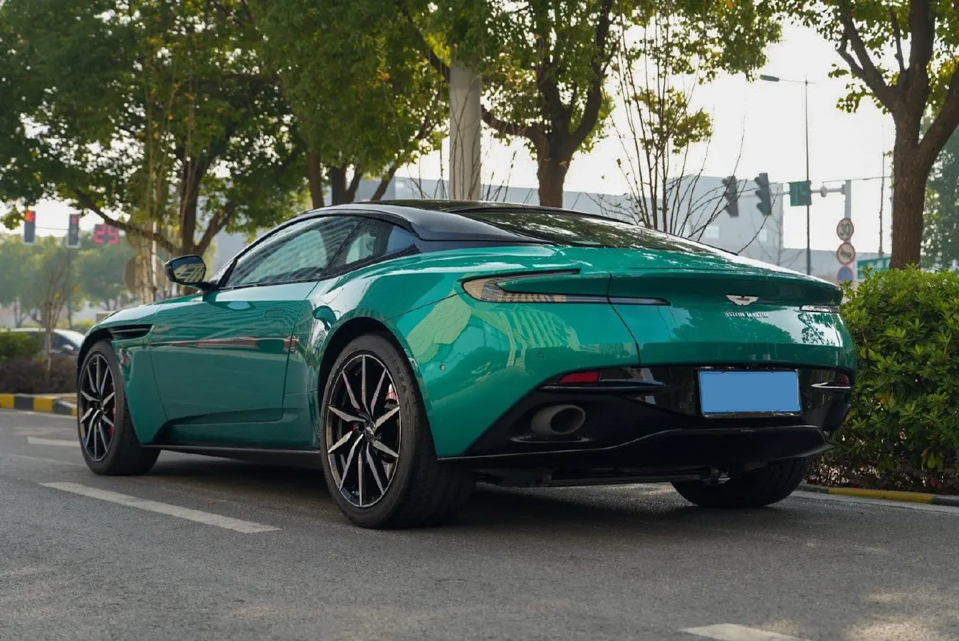 2019 Aston Martin DB11 4.0T 510HP V8 8AT,autocango,china used car exporter,china ev exporter,chinese used car exporter,chinese used ev exporter