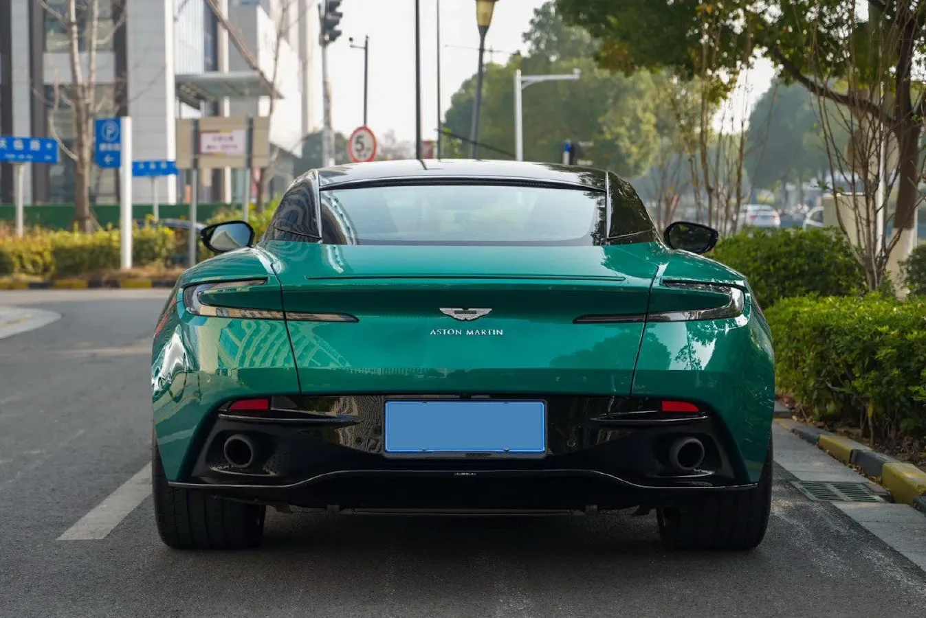 2019 Aston Martin DB11 4.0T 510HP V8 8AT,autocango,china used car exporter,china ev exporter,chinese used car exporter,chinese used ev exporter