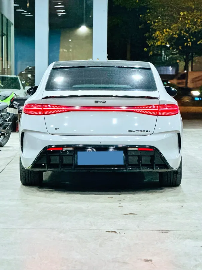 2023 BYD Seal BEV 61.4KWH,autocango,china used car exporter,china ev exporter,chinese used car exporter,chinese used ev exporter