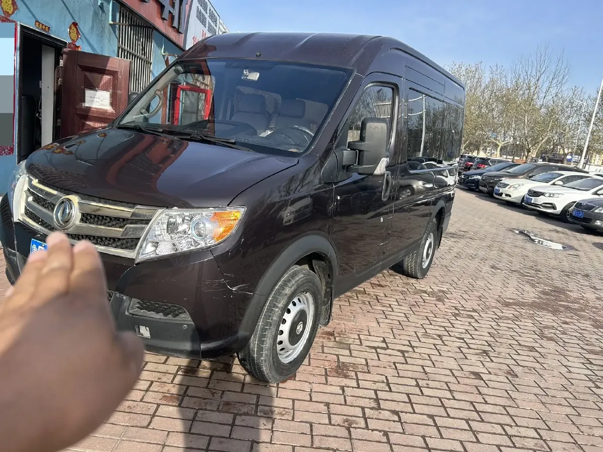 2019 JMC YuHu 5 2.0T 142HP L4 6MT,autocango,china used car exporter,china ev exporter,chinese used car exporter,chinese used ev exporter