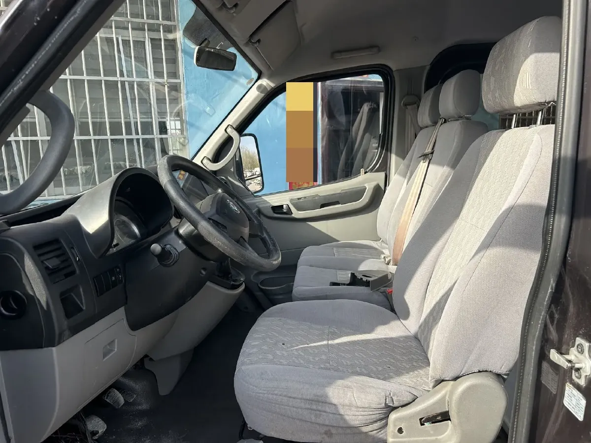 2019 JMC YuHu 5 2.0T 142HP L4 6MT,autocango,china used car exporter,china ev exporter,chinese used car exporter,chinese used ev exporter