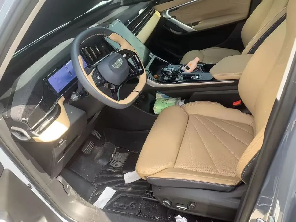 2023 Geely StarRay 2.0T 218HP L4 7DCT,autocango,china used car exporter,china ev exporter,chinese used car exporter,chinese used ev exporter