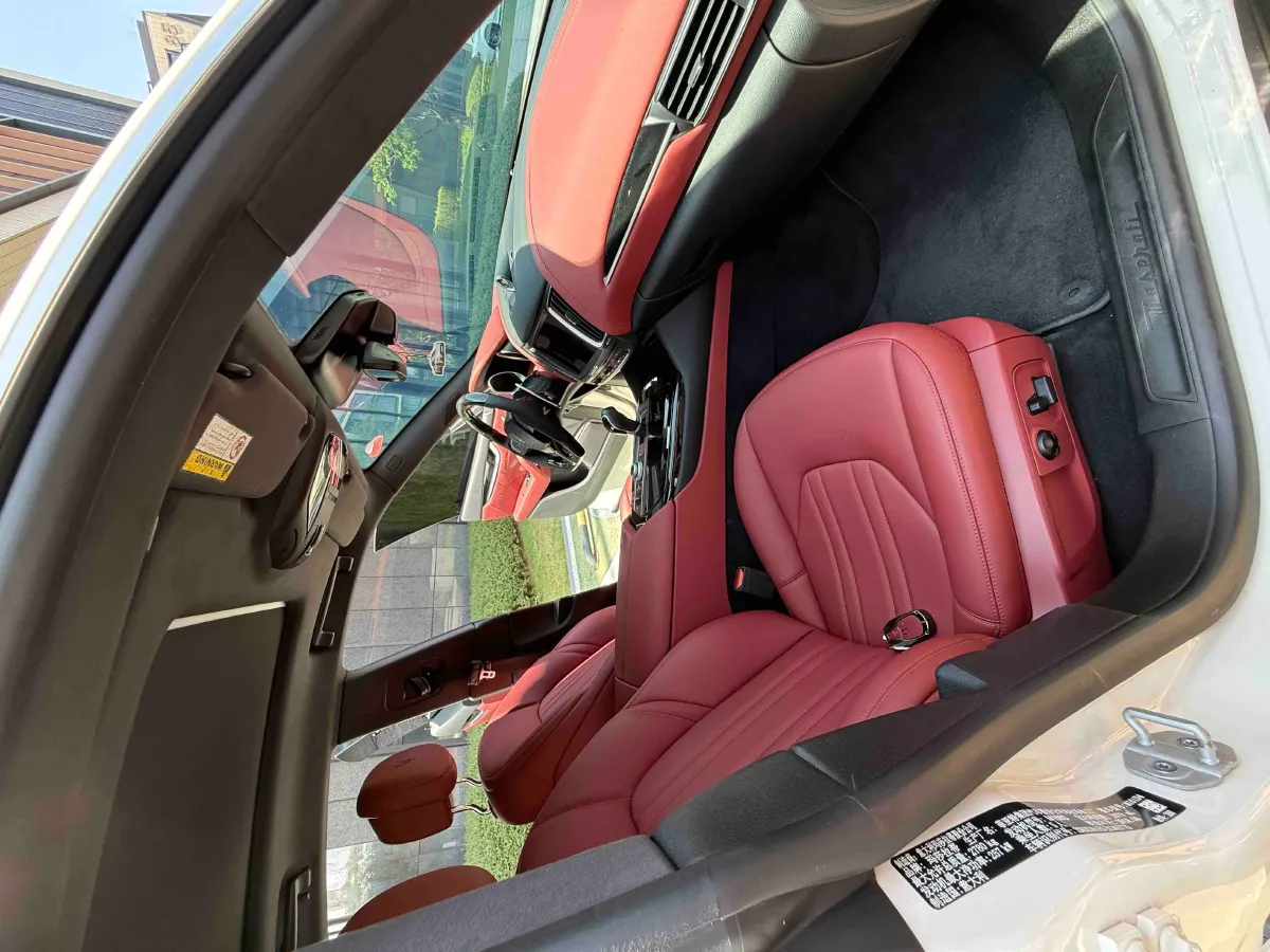 2018 Maserati Levante 3.0T 350HP V6 8AT,autocango,china used car exporter,china ev exporter,chinese used car exporter,chinese used ev exporter