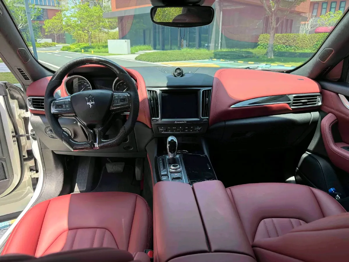 2018 Maserati Levante 3.0T 350HP V6 8AT,autocango,china used car exporter,china ev exporter,chinese used car exporter,chinese used ev exporter