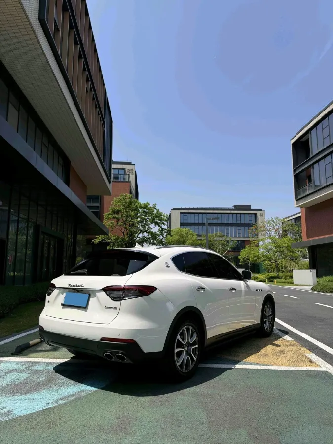 2018 Maserati Levante 3.0T 350HP V6 8AT,autocango,china used car exporter,china ev exporter,chinese used car exporter,chinese used ev exporter