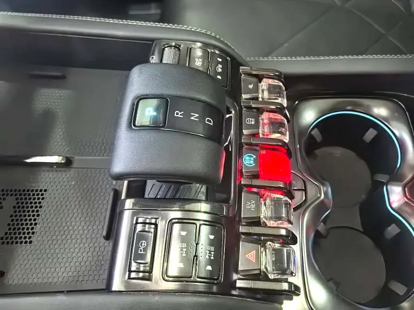 2023 FangChengBao Bao 5 1.5T 194HP L4 E-CVT PHEV 31.8KWH,autocango,china used car exporter,china ev exporter,chinese used car exporter,chinese used ev exporter