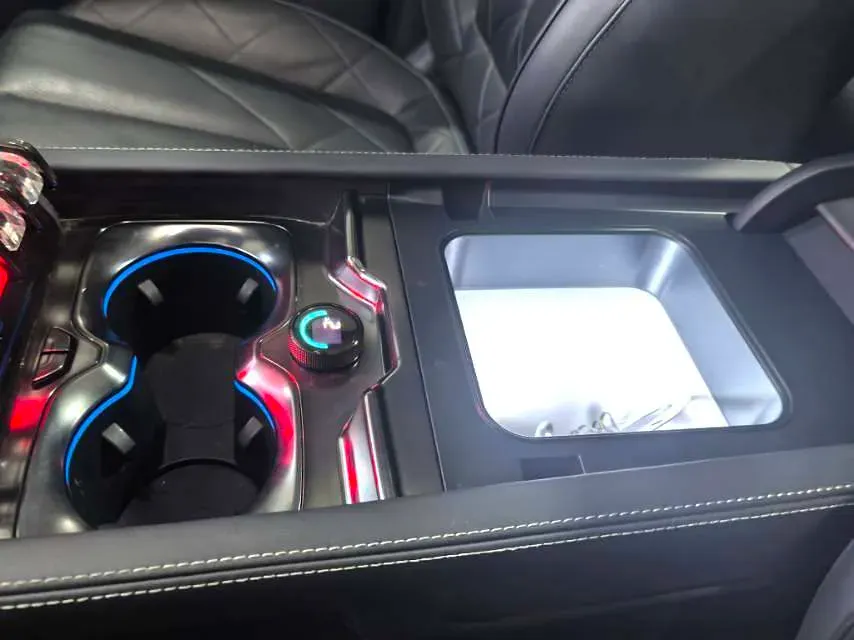 2023 FangChengBao Bao 5 1.5T 194HP L4 E-CVT PHEV 31.8KWH,autocango,china used car exporter,china ev exporter,chinese used car exporter,chinese used ev exporter