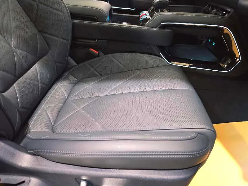 2025 FangChengBao Bao 5 1.5T 194HP L4 E-CVT PHEV 31.8KWH,autocango,china used car exporter,china ev exporter,chinese used car exporter,chinese used ev exporter