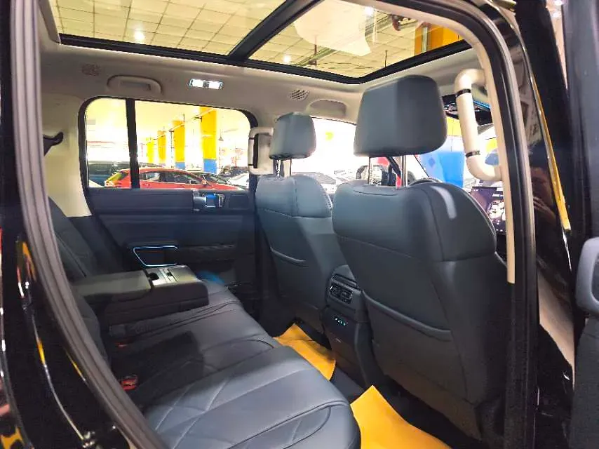 2025 FangChengBao Bao 5 1.5T 194HP L4 E-CVT PHEV 31.8KWH,autocango,china used car exporter,china ev exporter,chinese used car exporter,chinese used ev exporter