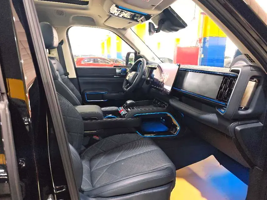 2025 FangChengBao Bao 5 1.5T 194HP L4 E-CVT PHEV 31.8KWH,autocango,china used car exporter,china ev exporter,chinese used car exporter,chinese used ev exporter