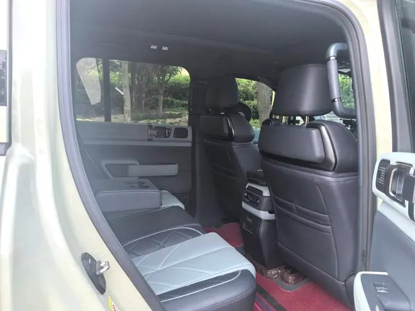 2023 FangChengBao Bao 5 1.5T 194HP L4 E-CVT PHEV 31.8KWH,autocango,china used car exporter,china ev exporter,chinese used car exporter,chinese used ev exporter