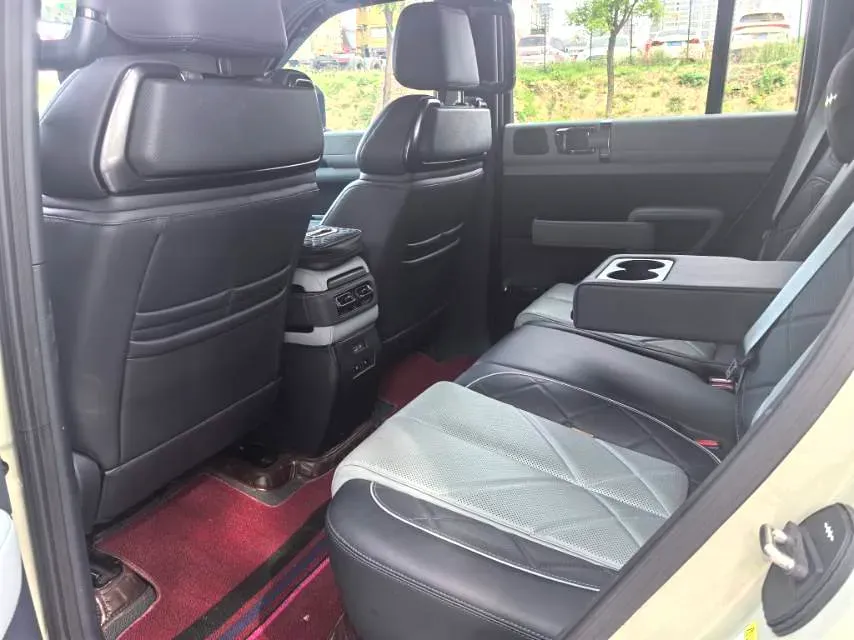 2023 FangChengBao Bao 5 1.5T 194HP L4 E-CVT PHEV 31.8KWH,autocango,china used car exporter,china ev exporter,chinese used car exporter,chinese used ev exporter