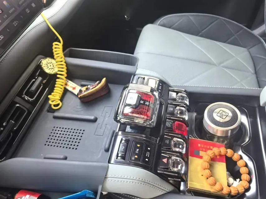 2023 FangChengBao Bao 5 1.5T 194HP L4 E-CVT PHEV 31.8KWH,autocango,china used car exporter,china ev exporter,chinese used car exporter,chinese used ev exporter