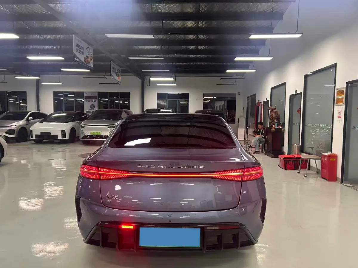 2022 AITO AITO M5 Range Extended 125HP REEV 40KWH,autocango,china used car exporter,china ev exporter,chinese used car exporter,chinese used ev exporter