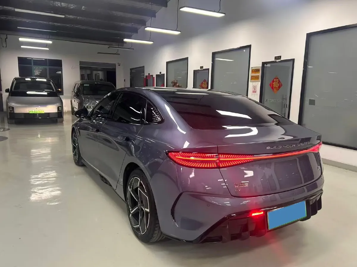 2022 AITO AITO M5 Range Extended 125HP REEV 40KWH,autocango,china used car exporter,china ev exporter,chinese used car exporter,chinese used ev exporter