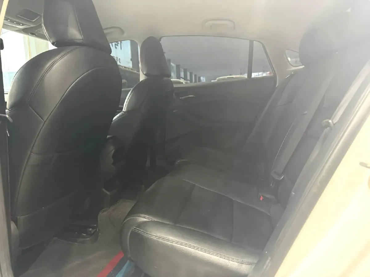 2022 MG 5 1.5L 120HP L4 5MT,autocango,china used car exporter,china ev exporter,chinese used car exporter,chinese used ev exporter