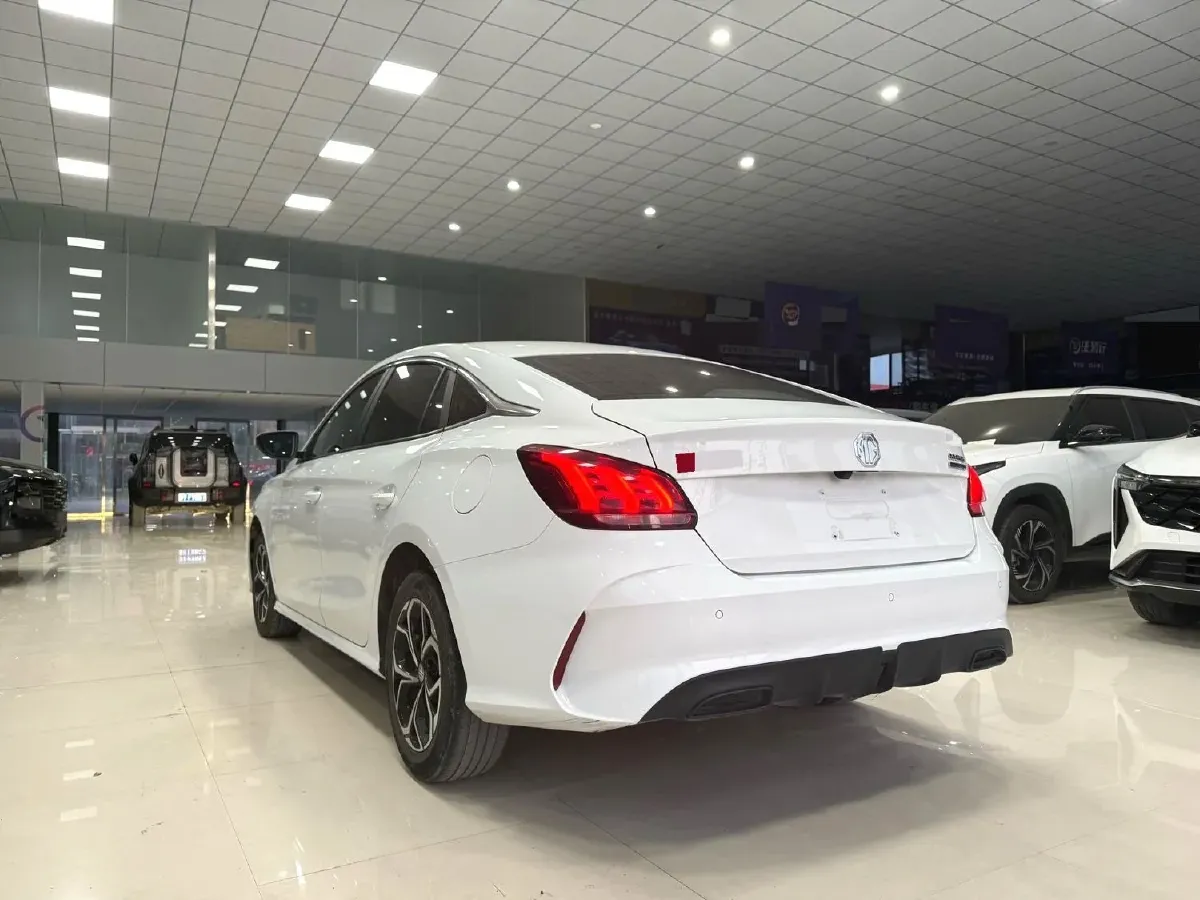 2022 MG 5 1.5L 120HP L4 5MT,autocango,china used car exporter,china ev exporter,chinese used car exporter,chinese used ev exporter