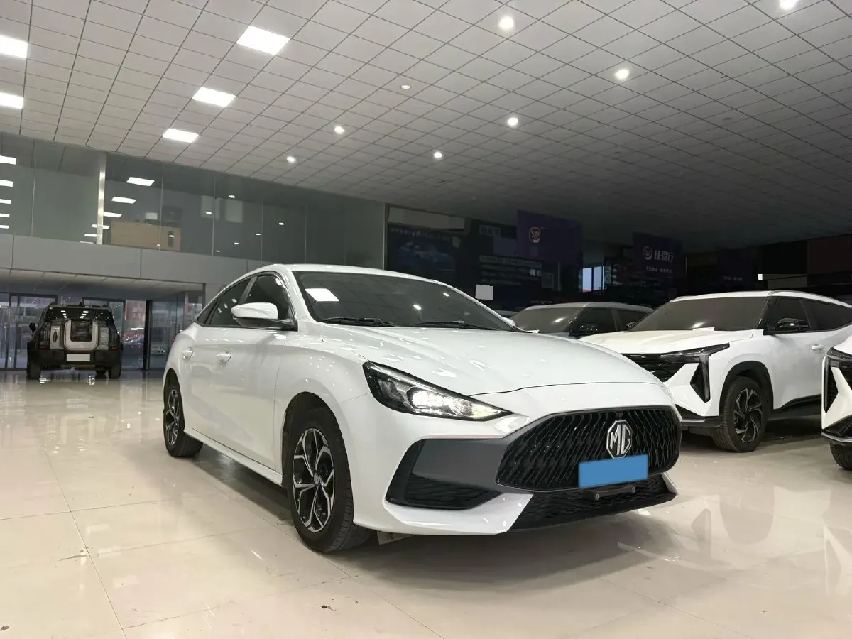 2022 MG 5 1.5L 120HP L4 5MT,autocango,china used car exporter,china ev exporter,chinese used car exporter,chinese used ev exporter
