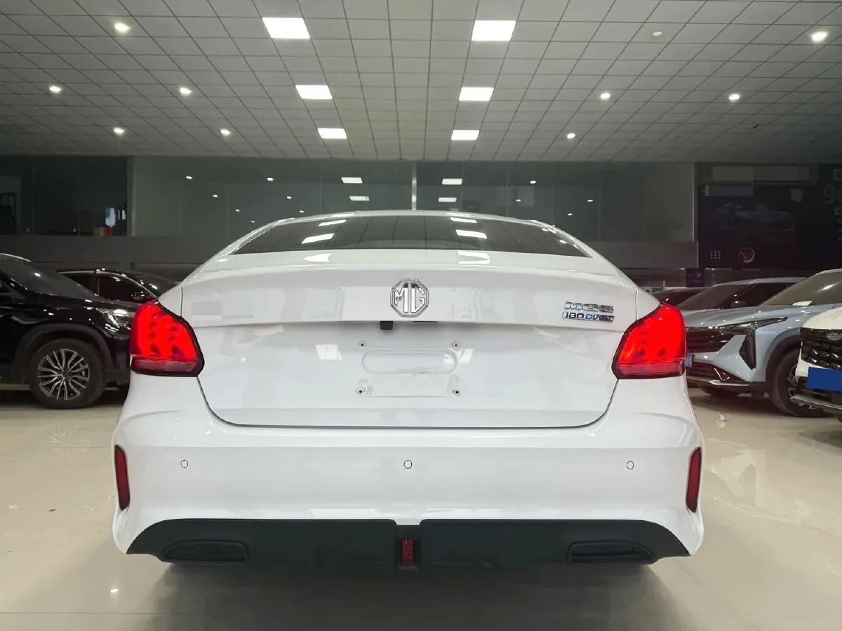 2022 MG 5 1.5L 120HP L4 5MT,autocango,china used car exporter,china ev exporter,chinese used car exporter,chinese used ev exporter