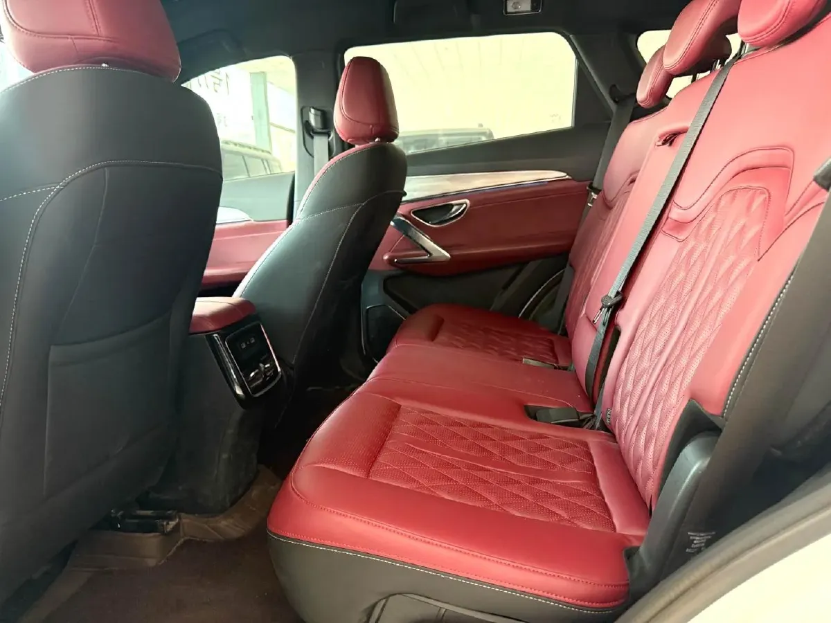 2023 Jetour X70 Plus 1.6T 197HP L4 7DCT,autocango,china used car exporter,china ev exporter,chinese used car exporter,chinese used ev exporter