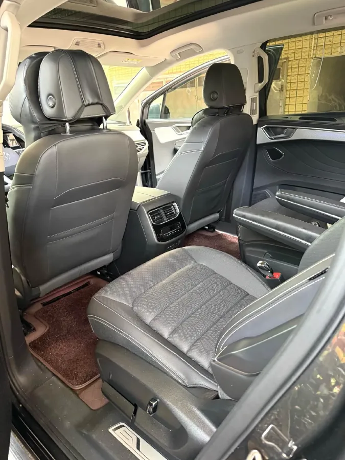 2023 Volkswagen Talagon 2.0T 220HP L4 7DCT,autocango,china used car exporter,china ev exporter,chinese used car exporter,chinese used ev exporter