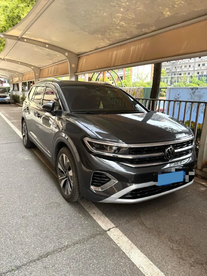 2023 Volkswagen Talagon 2.0T 220HP L4 7DCT,autocango,china used car exporter,china ev exporter,chinese used car exporter,chinese used ev exporter
