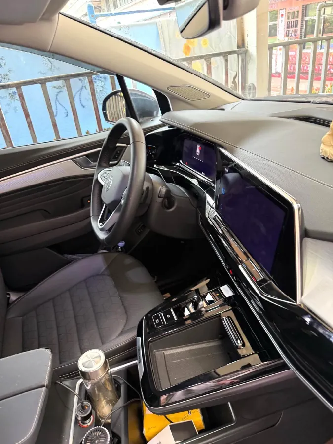 2023 Volkswagen Talagon 2.0T 220HP L4 7DCT,autocango,china used car exporter,china ev exporter,chinese used car exporter,chinese used ev exporter