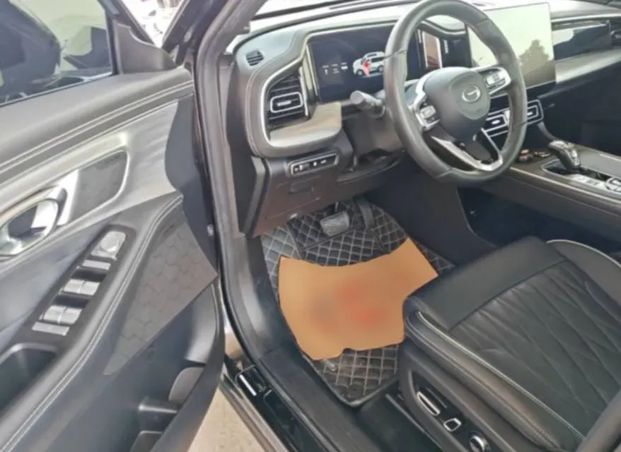 2025 GAC Trumpchi GS8 2.0T 252HP L4 8AT,autocango,china used car exporter,china ev exporter,chinese used car exporter,chinese used ev exporter