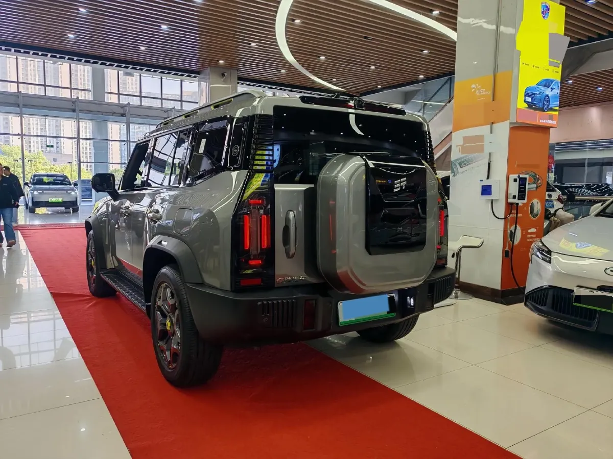 2024 Jetour ShanHai TravellerC-DM 1.5T 156HP L4 3DHT PHEV 43.24KWH,autocango,china used car exporter,china ev exporter,chinese used car exporter,chinese used ev exporter