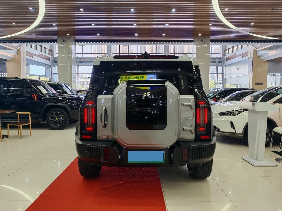 2024 Jetour ShanHai TravellerC-DM 1.5T 156HP L4 3DHT PHEV 43.24KWH,autocango,china used car exporter,china ev exporter,chinese used car exporter,chinese used ev exporter
