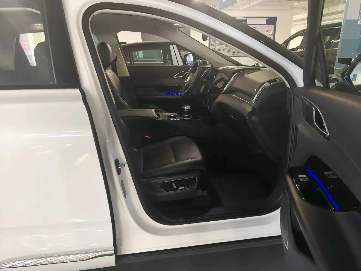 2025 HongQi HS3 1.5T 150HP L4 1DHT PHEV,autocango,china used car exporter,china ev exporter,chinese used car exporter,chinese used ev exporter