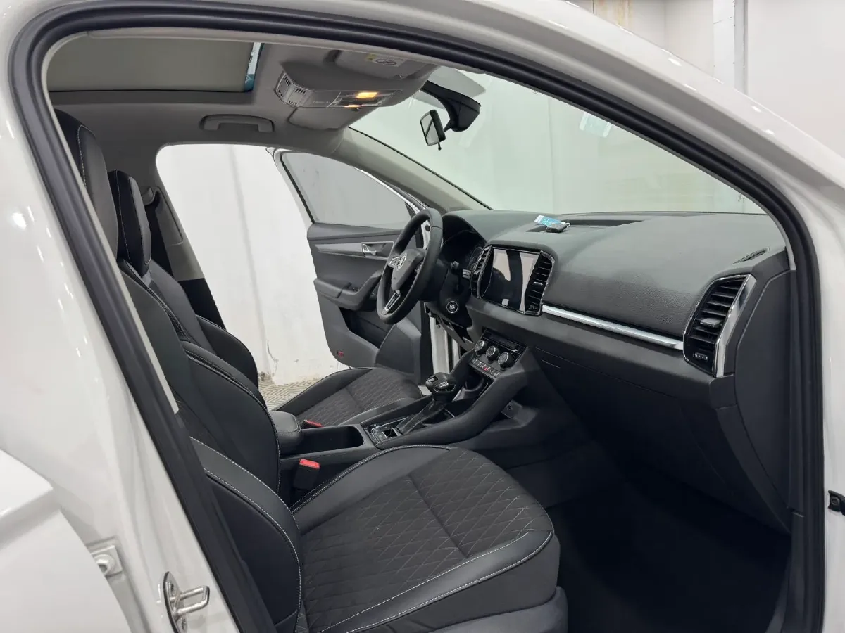 2021 Skoda Karoq 1.4T 150HP L4 7DCT,autocango,china used car exporter,china ev exporter,chinese used car exporter,chinese used ev exporter